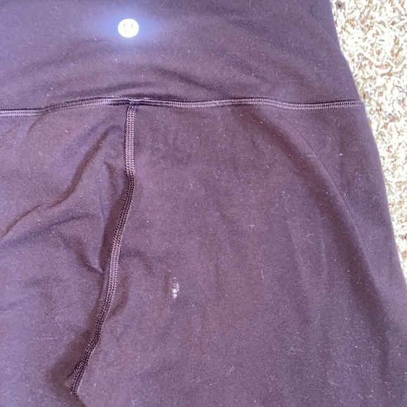 Lulu lemon leggings. I am not sure what kind they are but they’re not aligns. - Picture 3 of 3